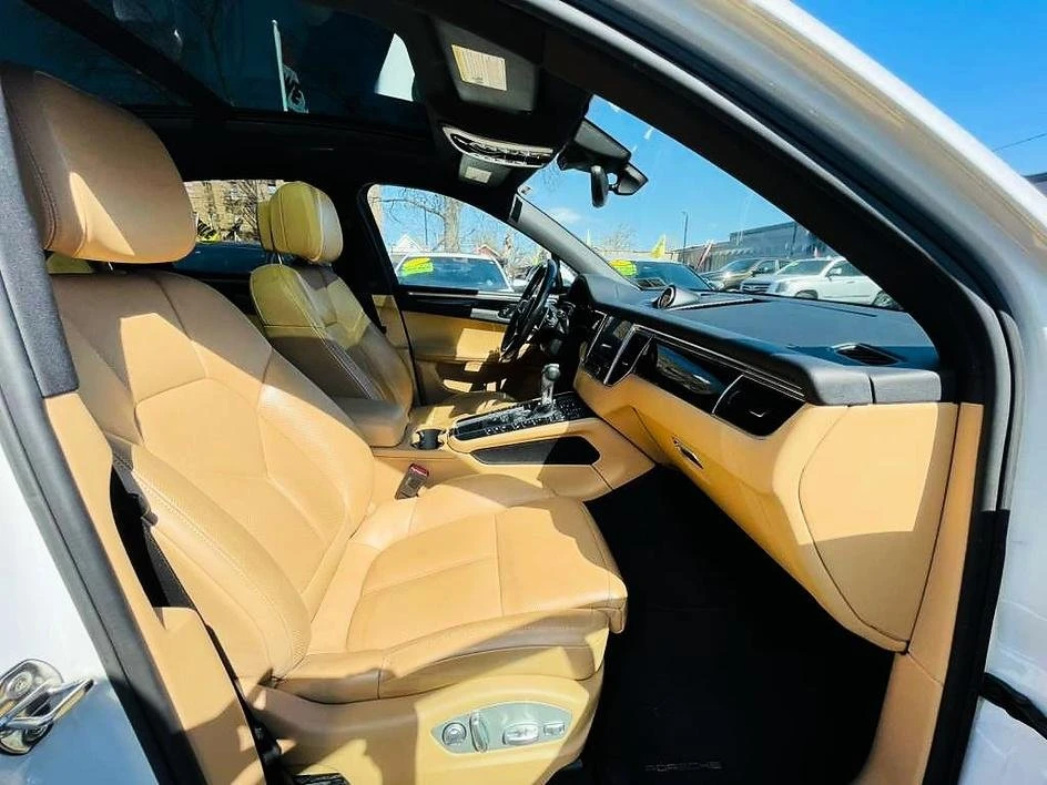2017 Porsche Macan - Image 19 of 19