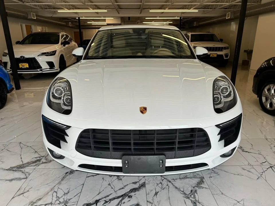 2017 Porsche Macan - Image 2 of 20