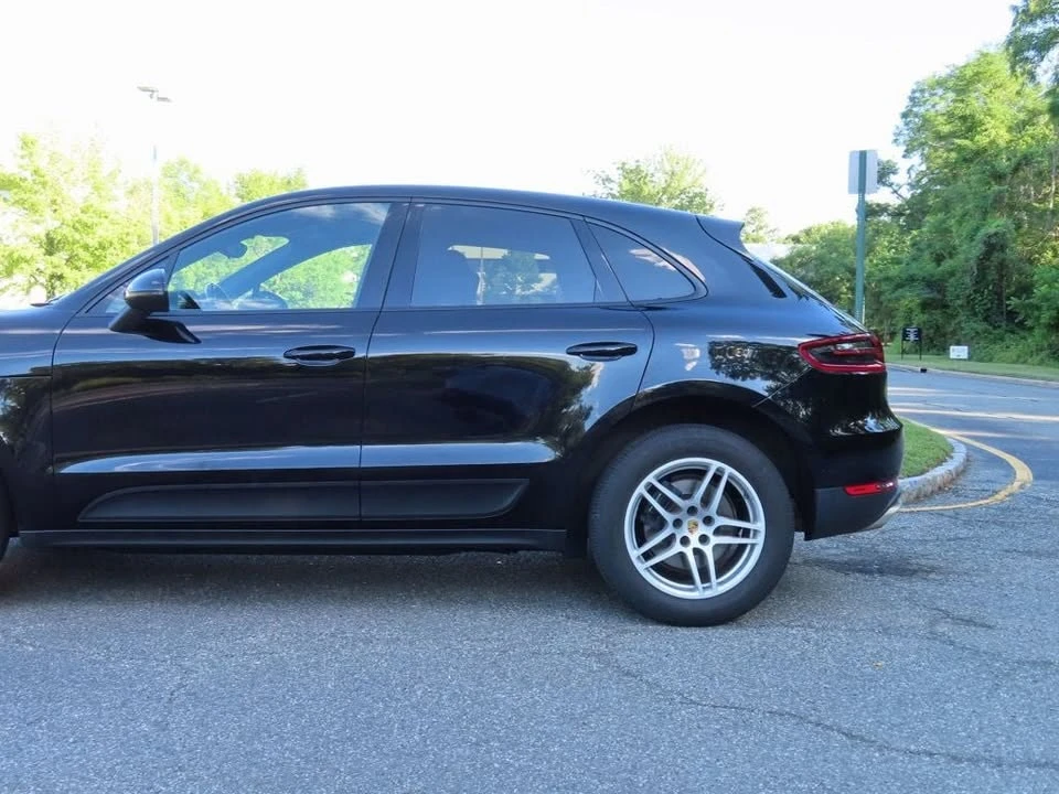 2017 Porsche Macan - Image 10 of 20
