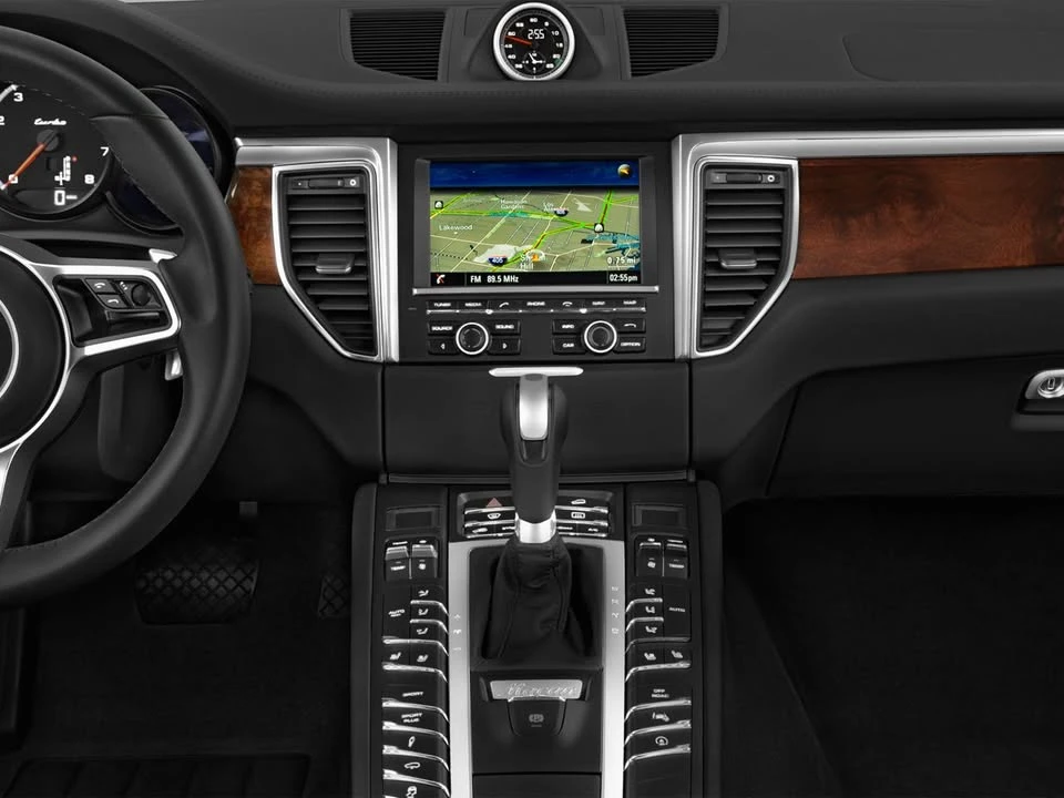 2017 Porsche Macan - Image 4 of 20