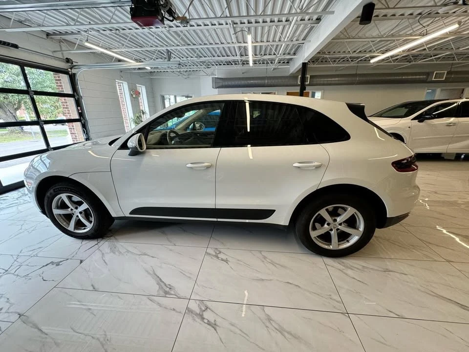 2017 Porsche Macan - Image 8 of 20