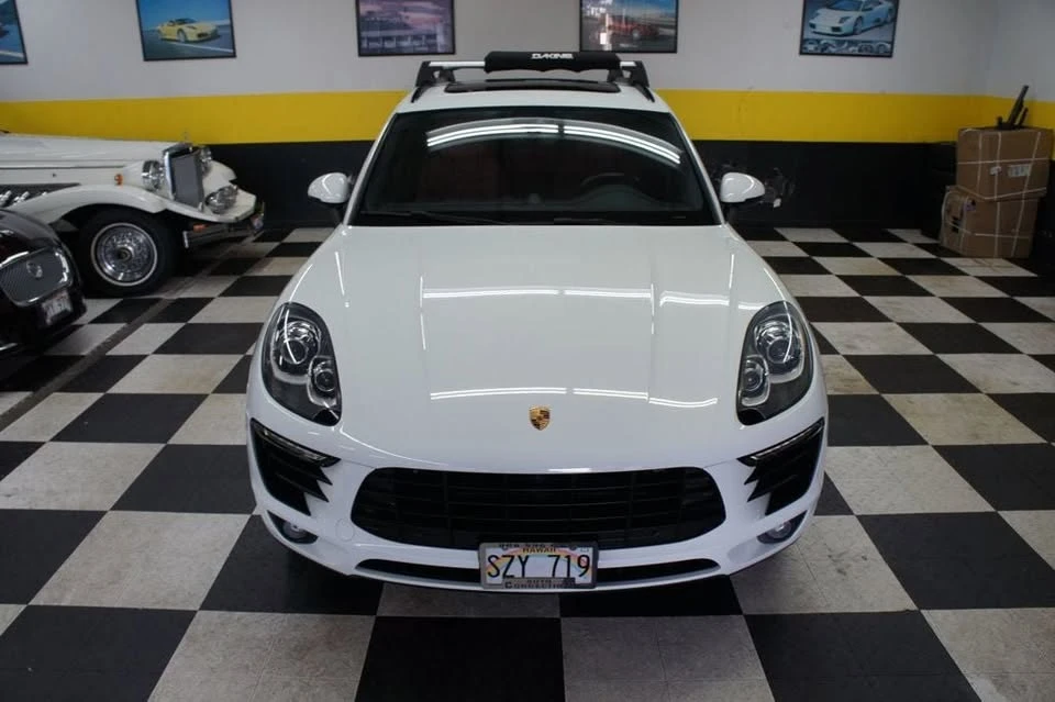 2017 Porsche Macan - Image 12 of 20