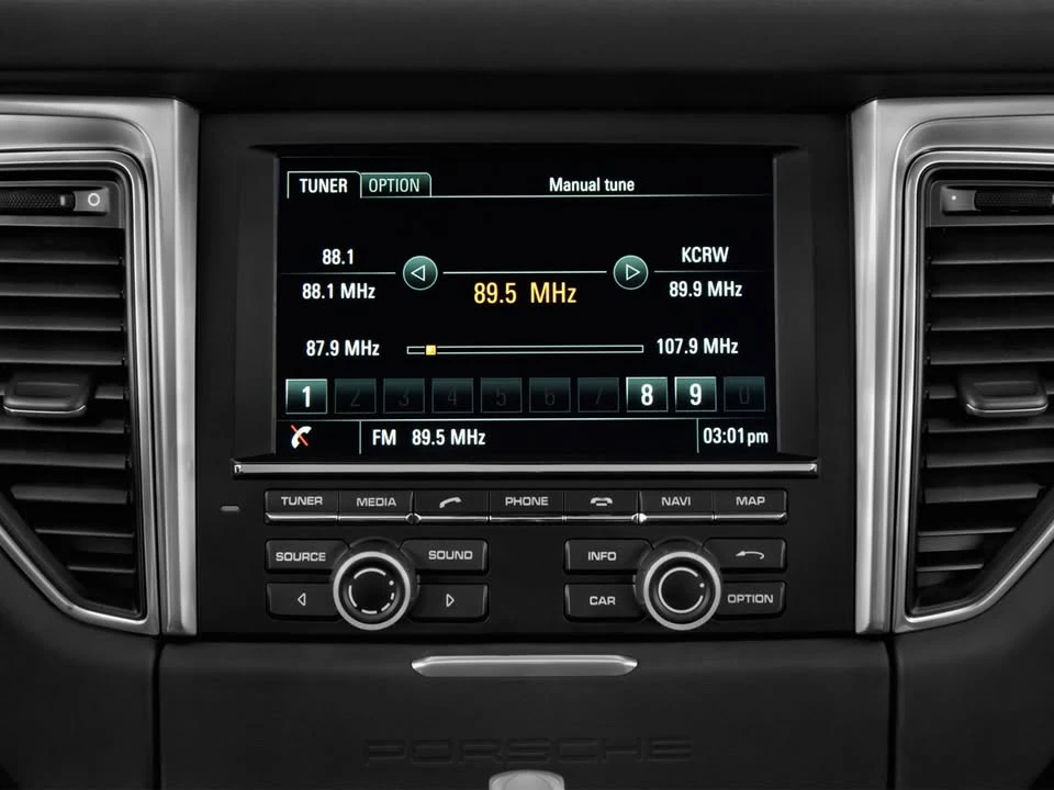 2017 Porsche Macan - Image 6 of 20