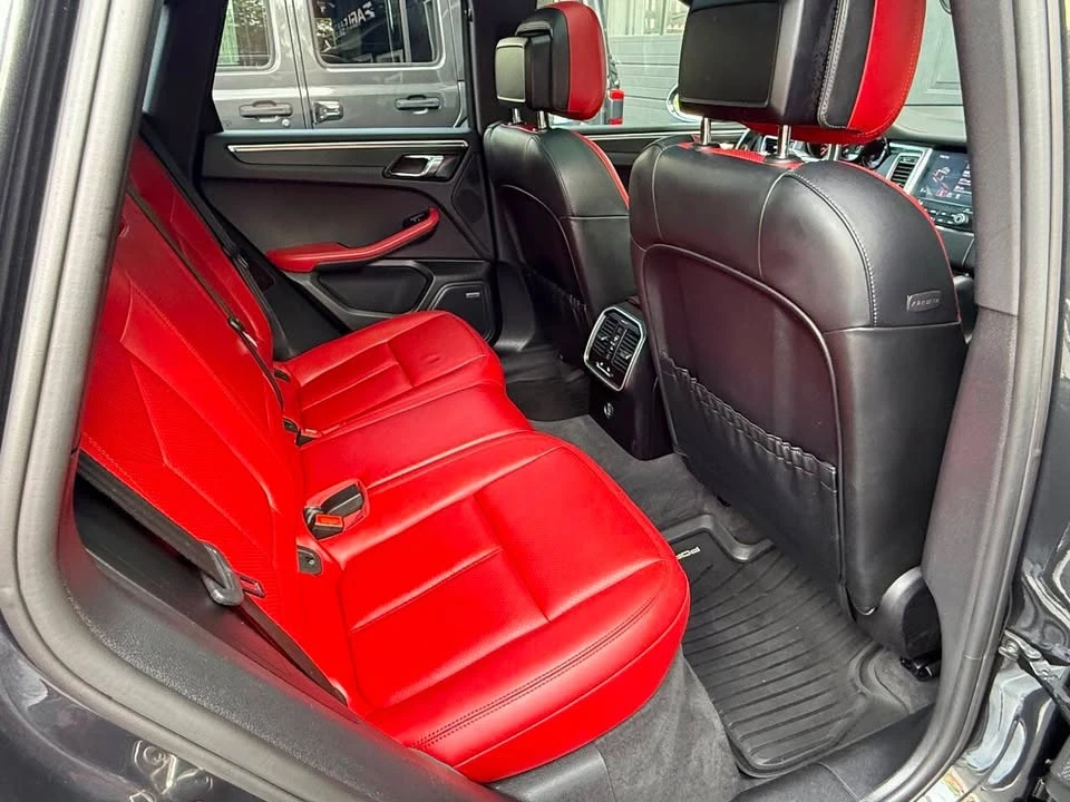 2017 Porsche Macan - Image 12 of 16