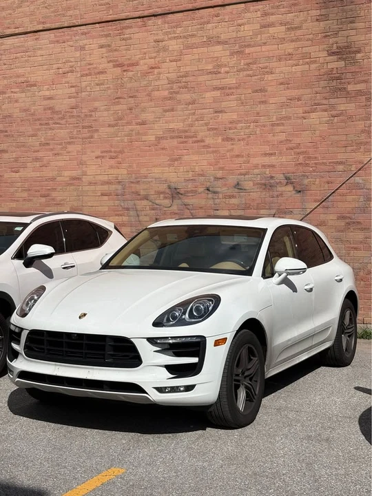 2017 Porsche Macan - Image 2 of 7