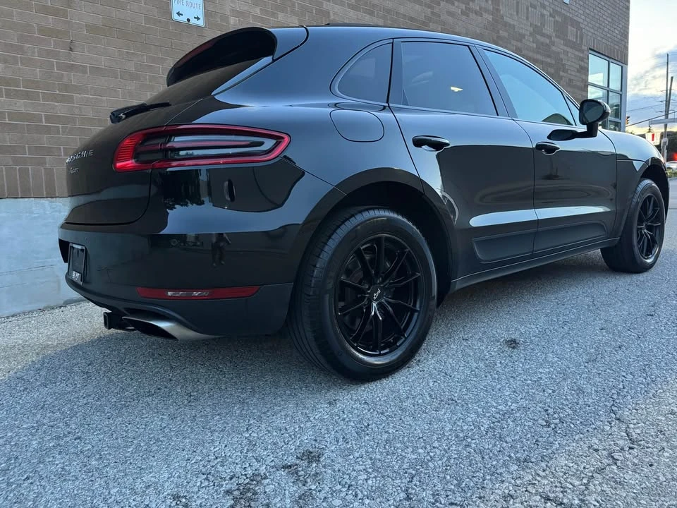 2017 Porsche Macan - Image 10 of 20