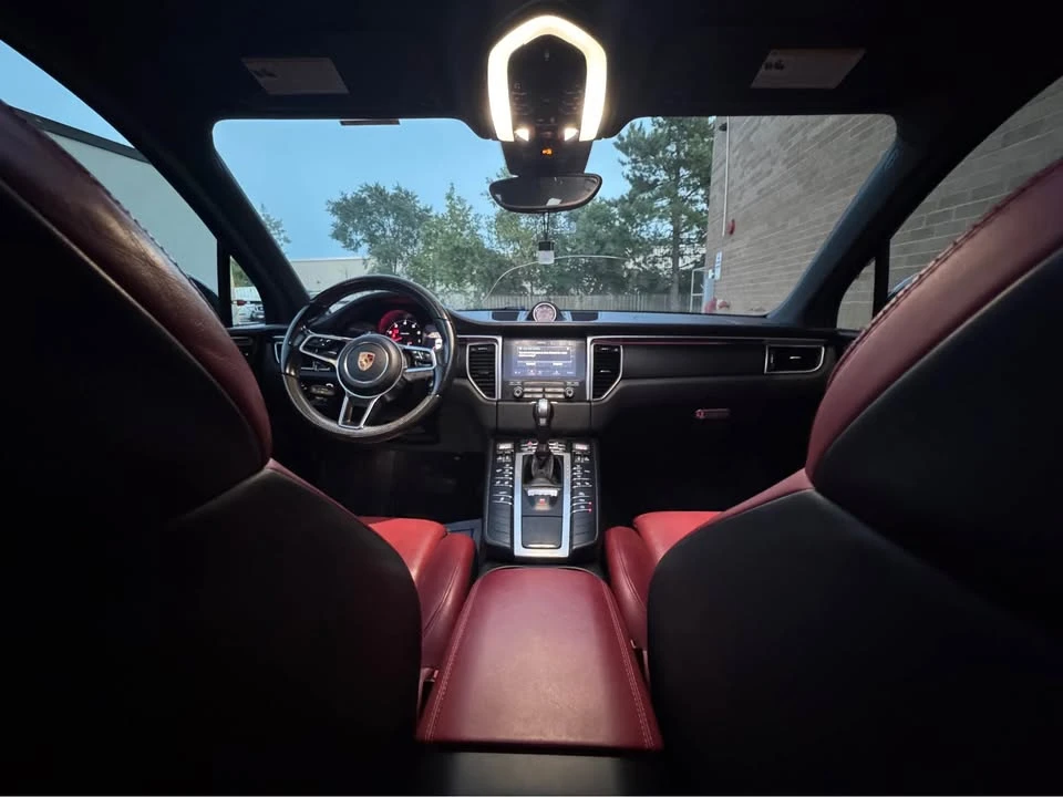 2017 Porsche Macan - Image 17 of 20