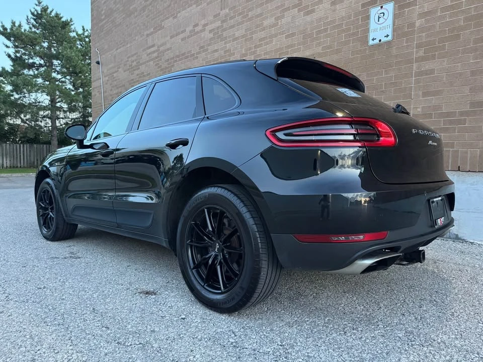 2017 Porsche Macan - Image 8 of 20