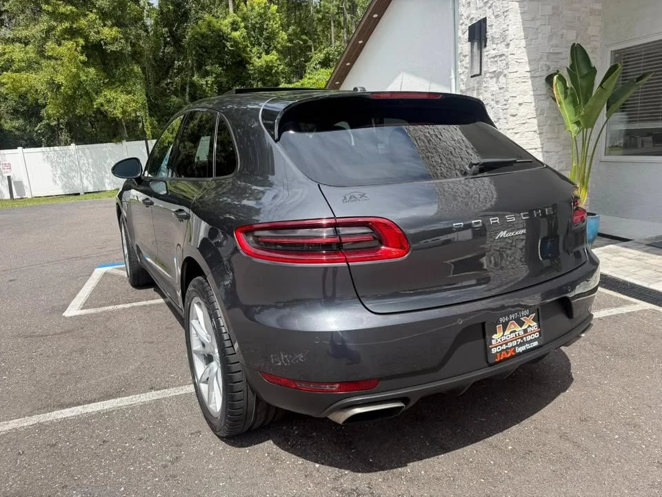 2017 Porsche Macan - Image 12 of 20