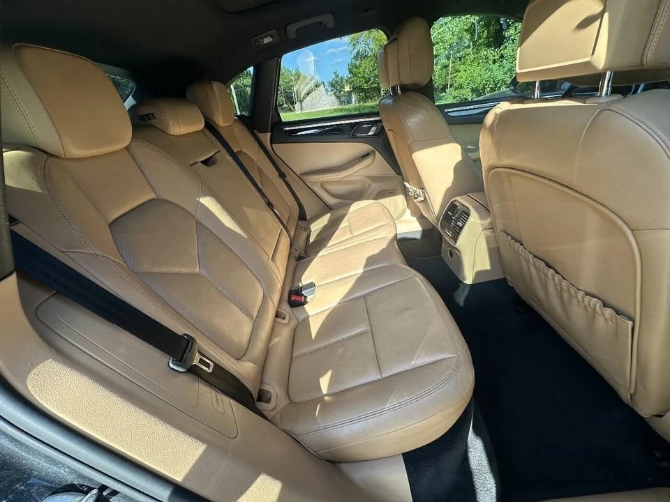 2017 Porsche Macan - Image 15 of 19