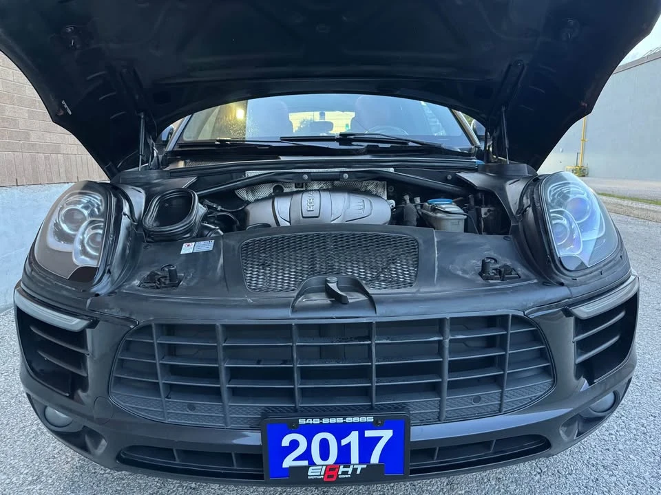 2017 Porsche Macan - Image 18 of 20