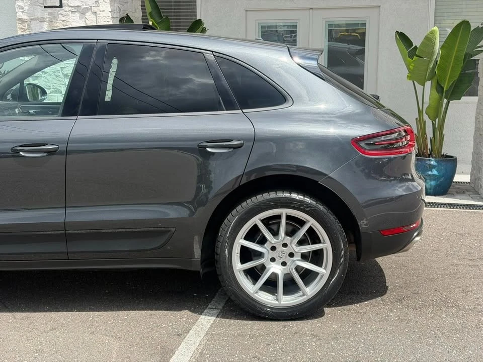 2017 Porsche Macan - Image 10 of 20