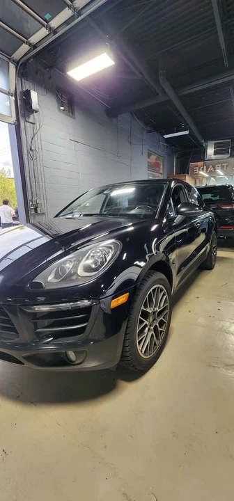 2017 Porsche Macan - Image 2 of 13