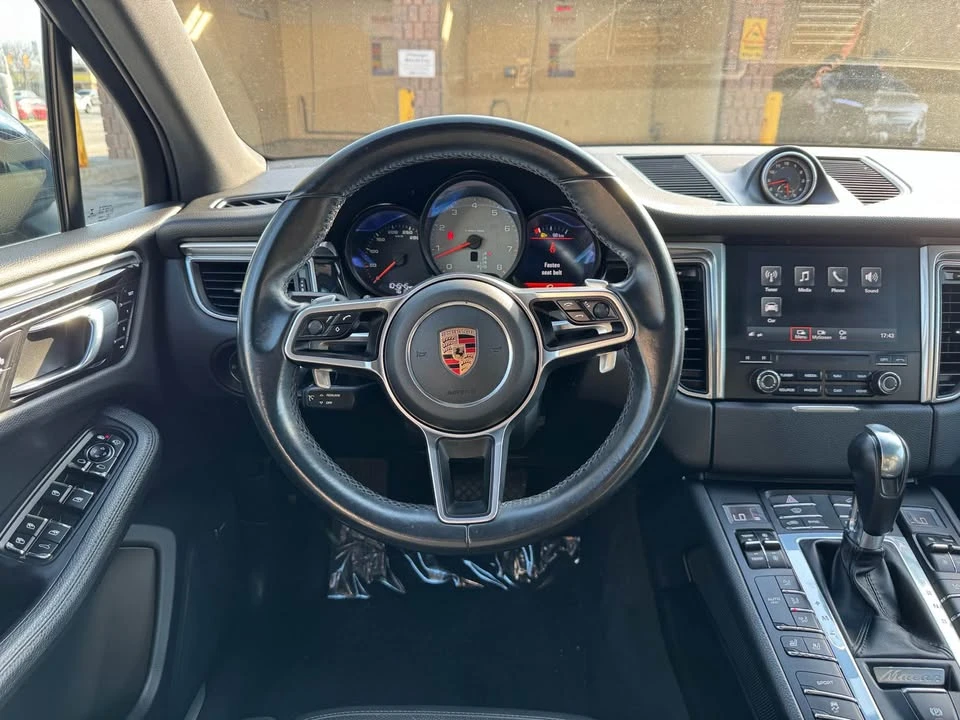 2017 Porsche Macan - Image 13 of 20
