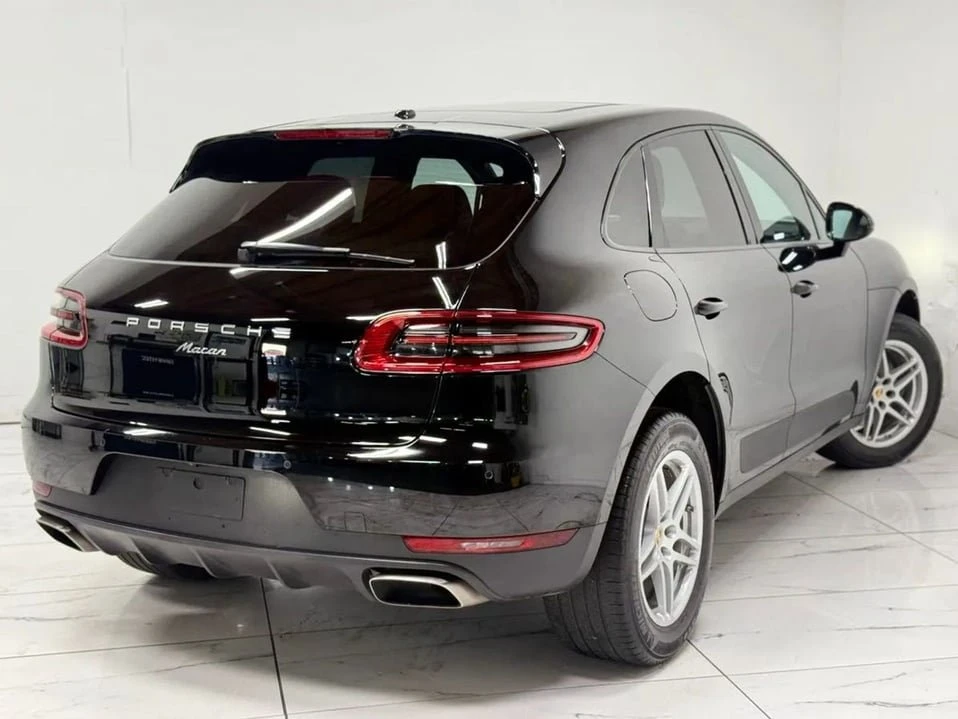 2017 Porsche Macan - Image 11 of 20