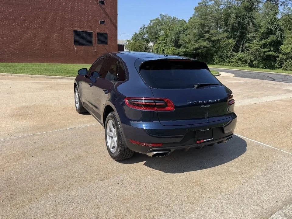 2017 Porsche Macan - Image 8 of 14