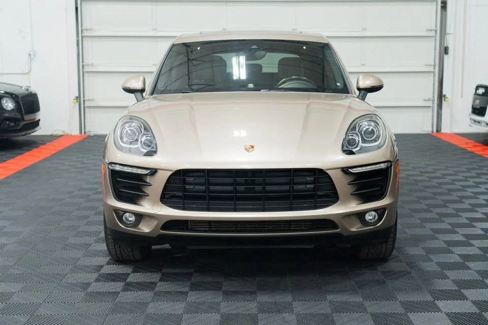 2017 Porsche Macan - Image 2 of 20