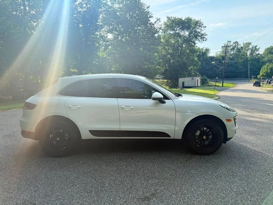 2017 Porsche Macan - Image 15 of 15