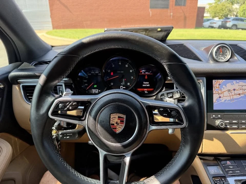 2017 Porsche Macan - Image 14 of 14