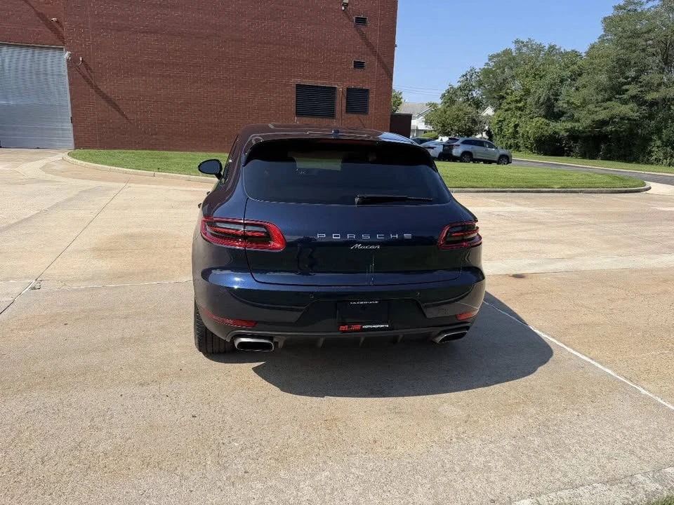 2017 Porsche Macan - Image 9 of 14