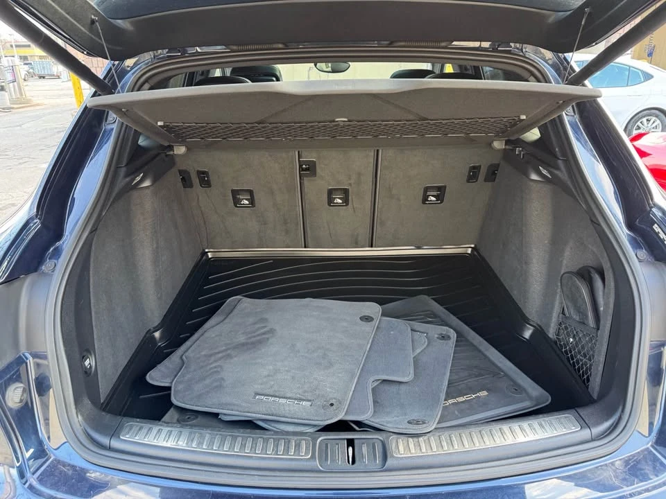 2017 Porsche Macan - Image 19 of 20