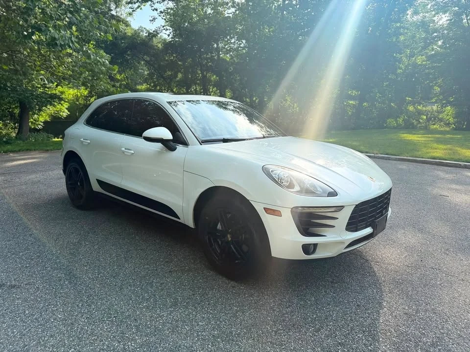 2017 Porsche Macan - Image 14 of 15