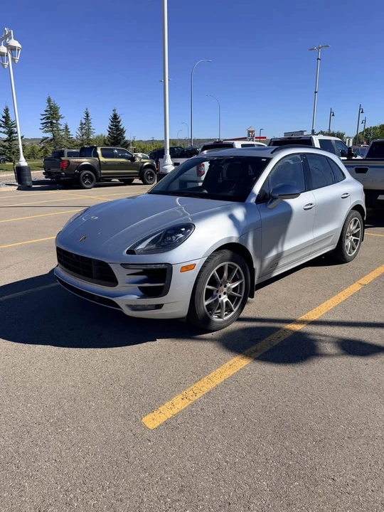 2017 Porsche Macan - Image 2 of 2