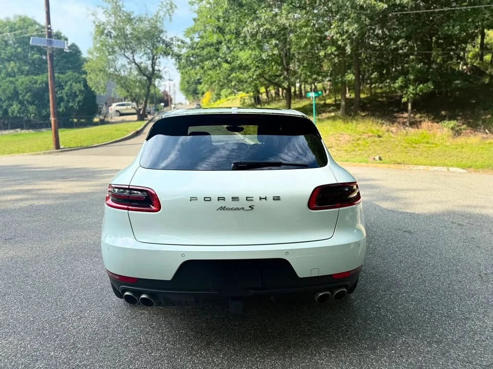 2017 Porsche Macan - Image 4 of 15