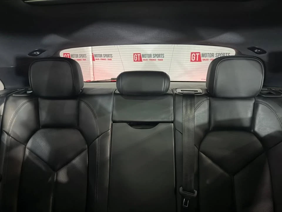 2017 Porsche Macan - Image 9 of 20