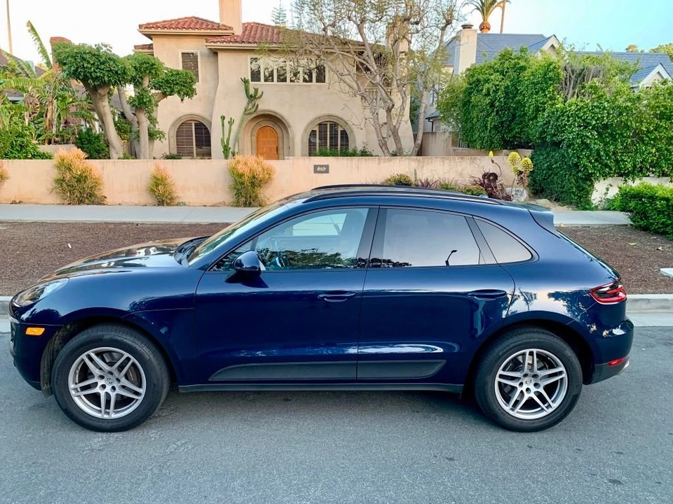 2017 Porsche Macan - Image 2 of 10