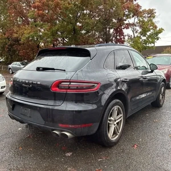 2017 Porsche Macan S - Image 15 of 18