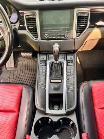 2017 Porsche Macan S - Image 18 of 20