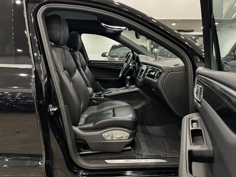 2017 Porsche Macan S - Image 9 of 12