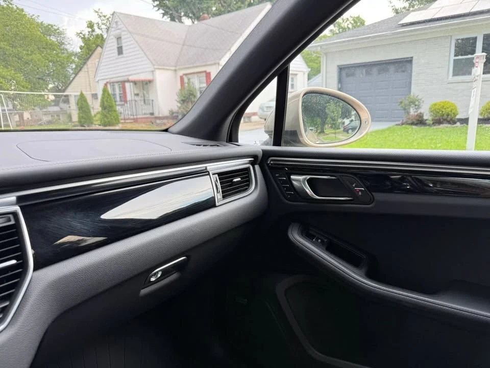 2017 Porsche Macan S - Image 10 of 13