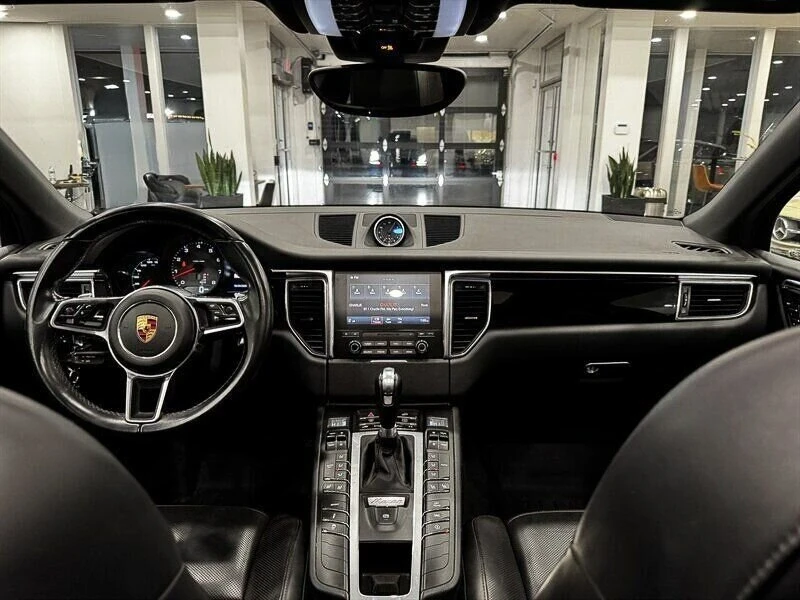 2017 Porsche Macan S - Image 8 of 12