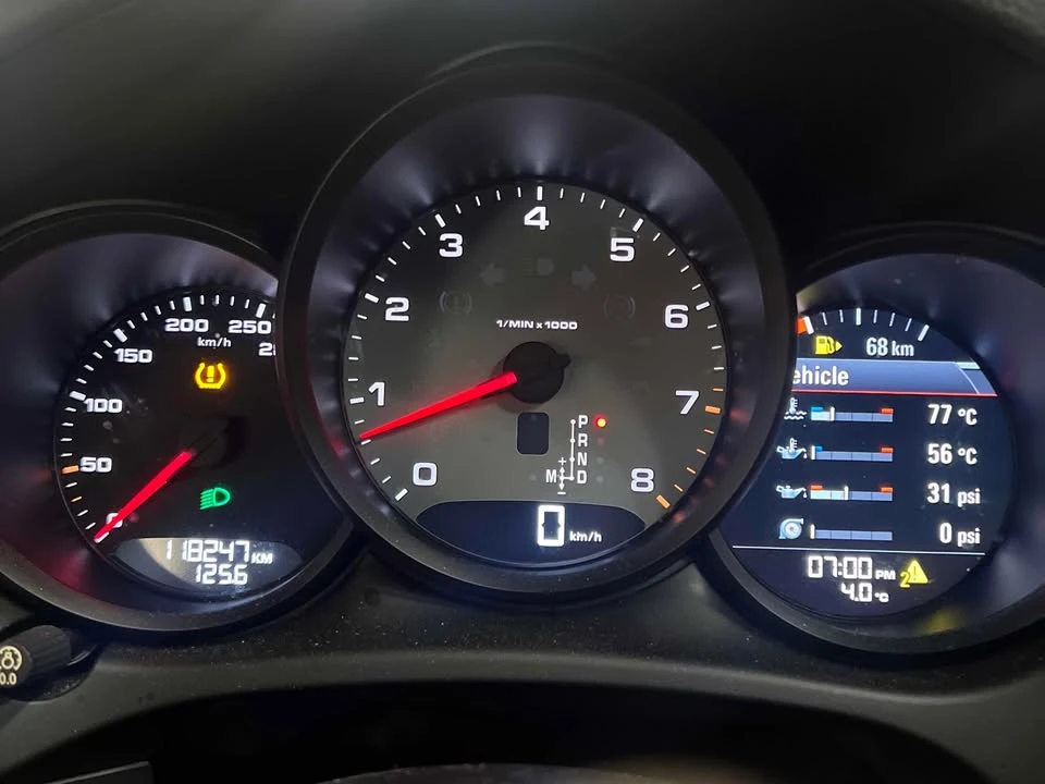 2017 Porsche Macan S - Image 7 of 10