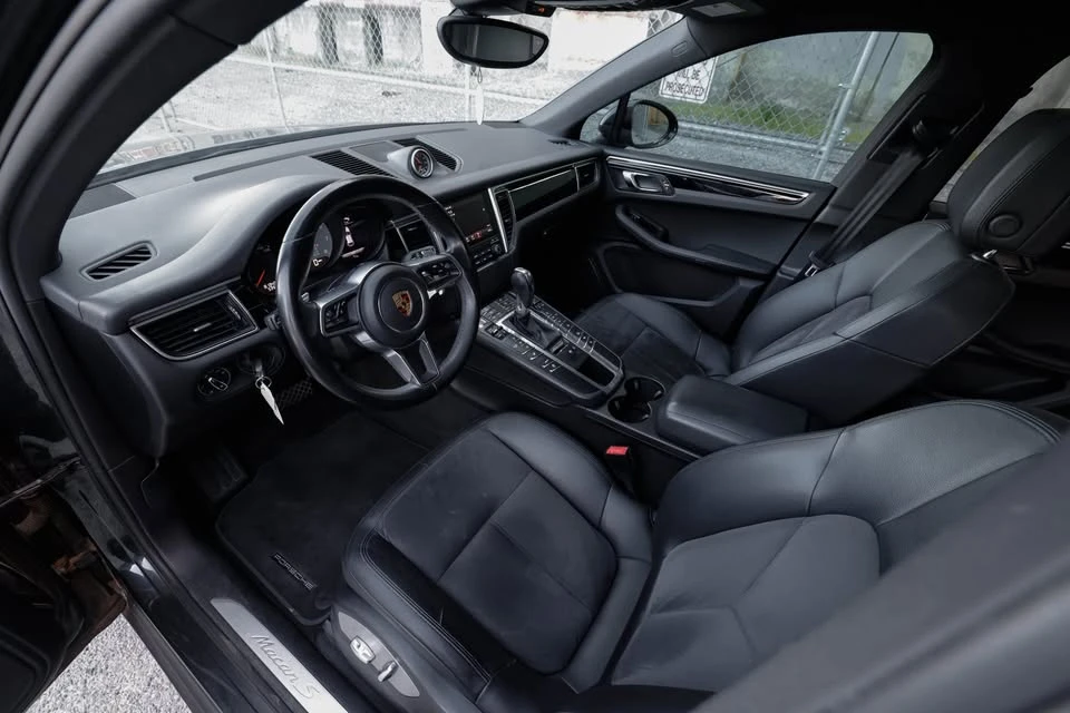 2017 Porsche Macan S - Image 8 of 14