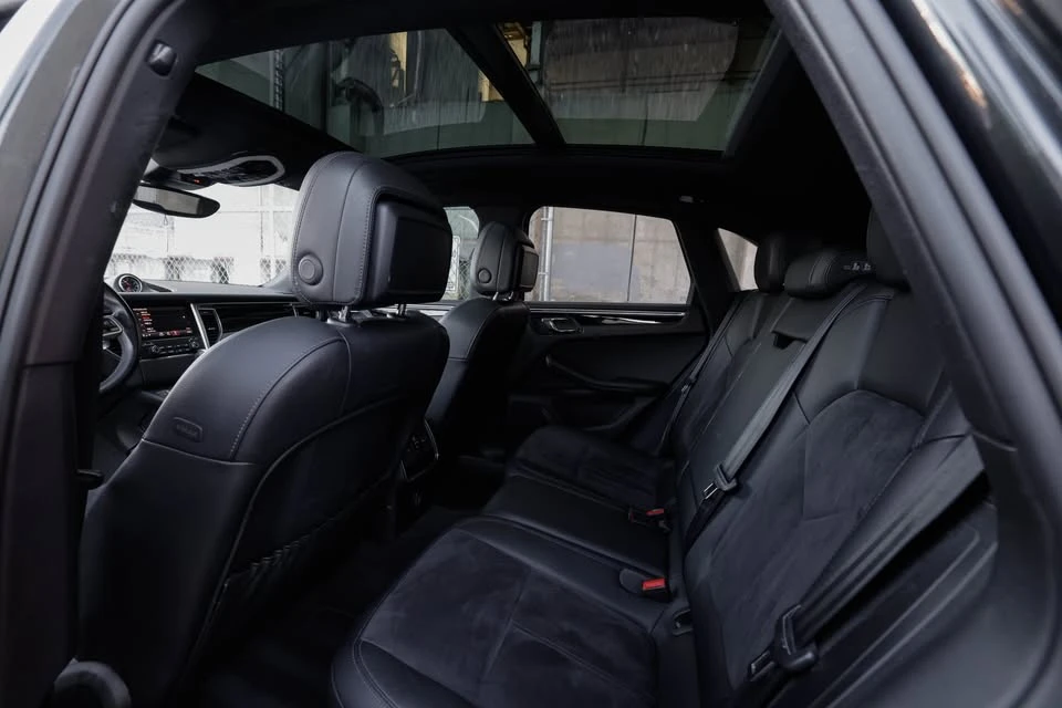 2017 Porsche Macan S - Image 10 of 14