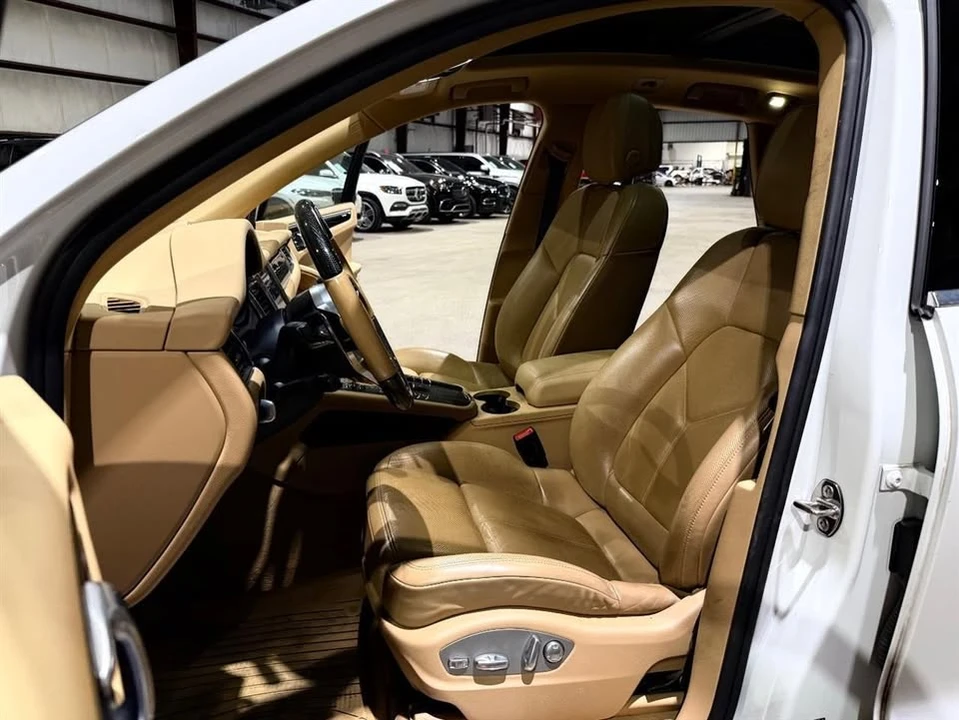 2017 Porsche Macan S - Image 14 of 20