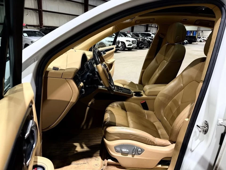 2017 Porsche Macan S - Image 13 of 20