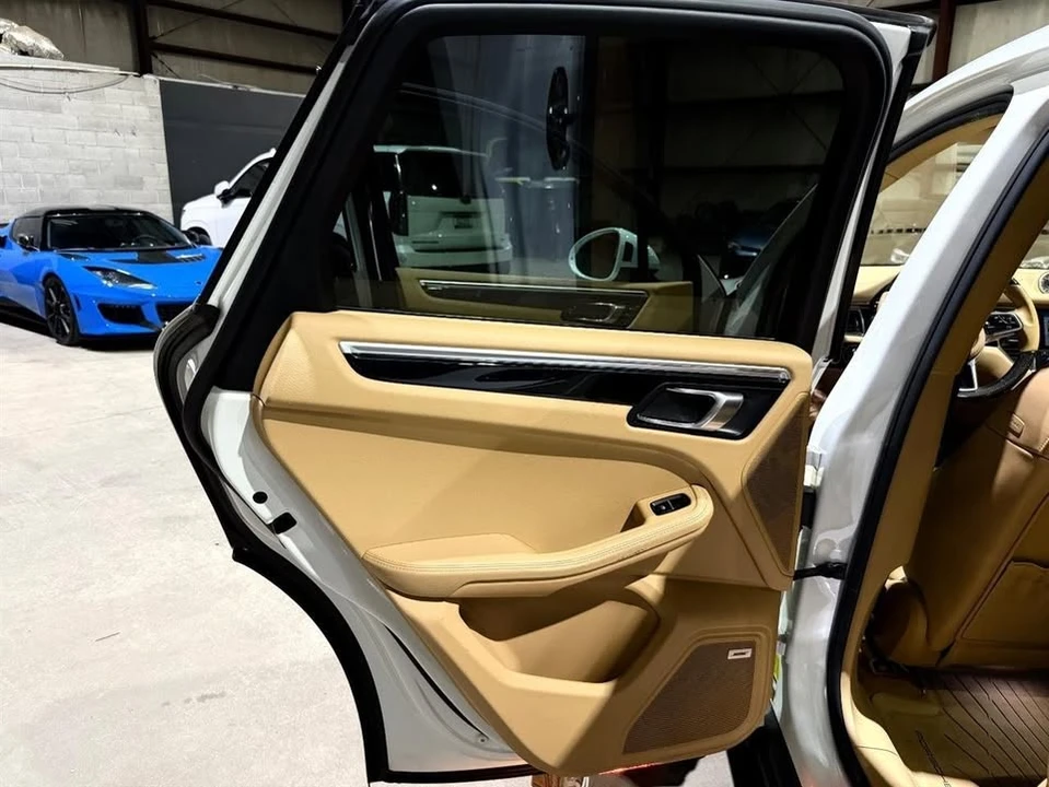 2017 Porsche Macan S - Image 15 of 20