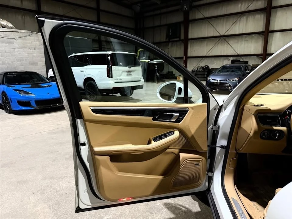 2017 Porsche Macan S - Image 11 of 20
