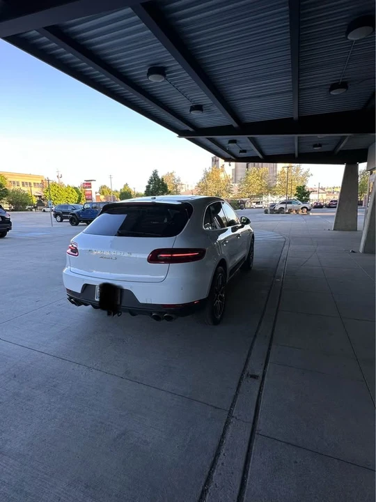 2017 Porsche Macan S - Image 4 of 8