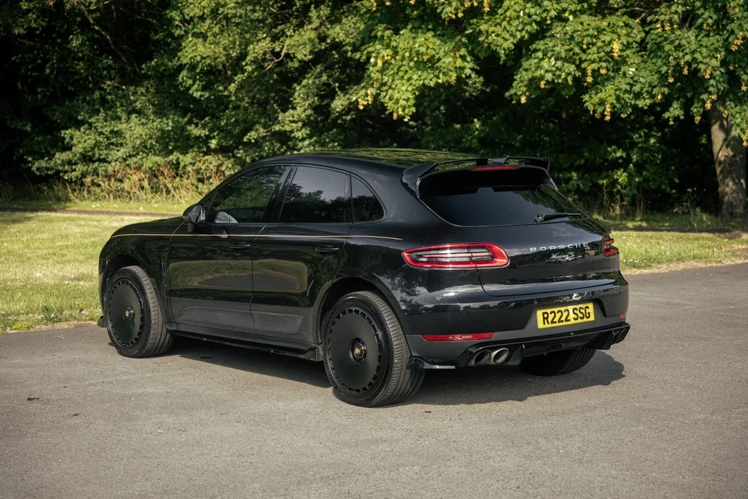 2017 Porsche Macan S - Image 16 of 31