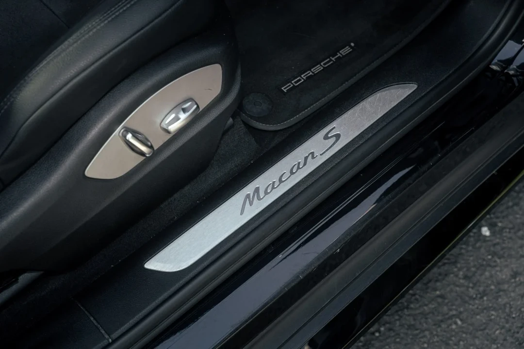 2017 Porsche Macan S - Image 29 of 31