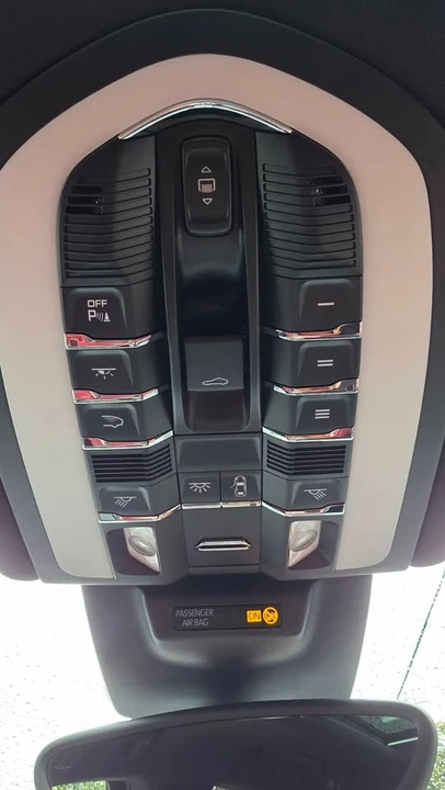 2017 Porsche Macan S - Image 12 of 20