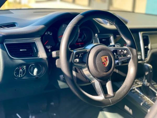 2017 Porsche Macan S - Image 6 of 12