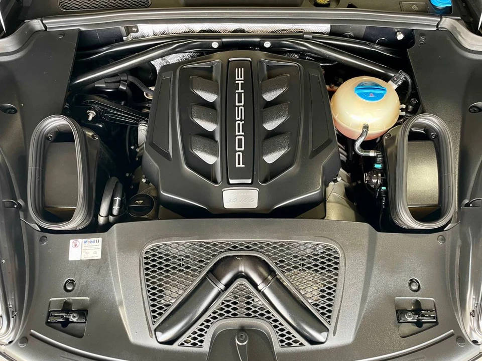 2017 Porsche Macan S - Image 24 of 24