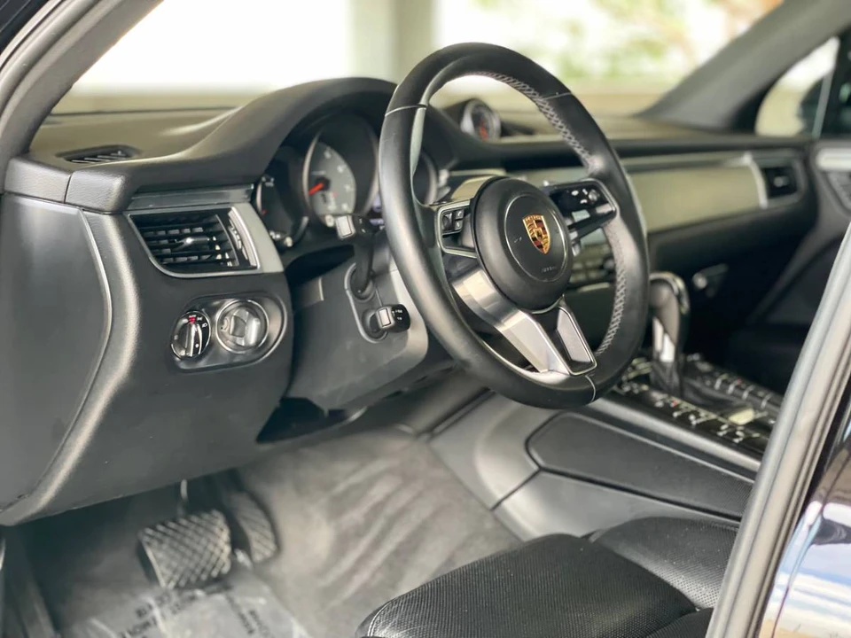 2017 Porsche Macan S - Image 9 of 24