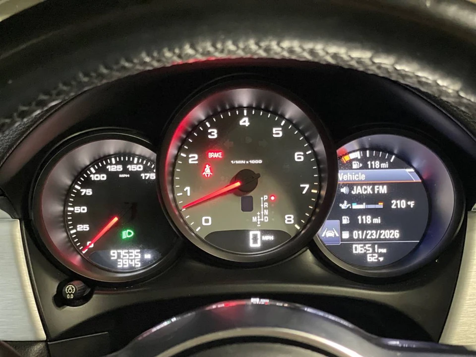 2017 Porsche Macan S - Image 7 of 12